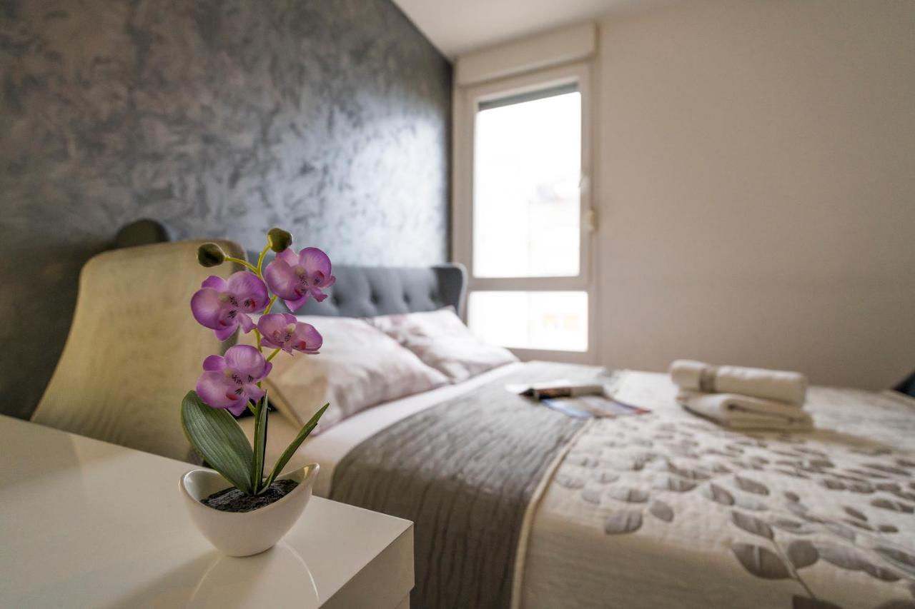 Luxury 1 Bedroom App Center&Balcony Free Parking Split Buitenkant foto