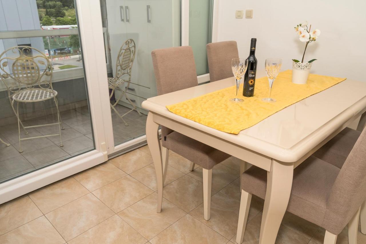 Luxury 1 Bedroom App Center&Balcony Free Parking Split Buitenkant foto