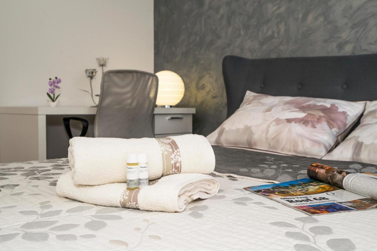 Luxury 1 Bedroom App Center&Balcony Free Parking Split Buitenkant foto