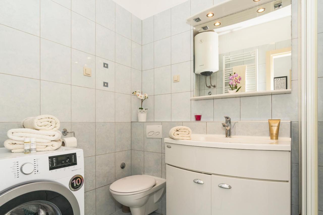 Luxury 1 Bedroom App Center&Balcony Free Parking Split Buitenkant foto