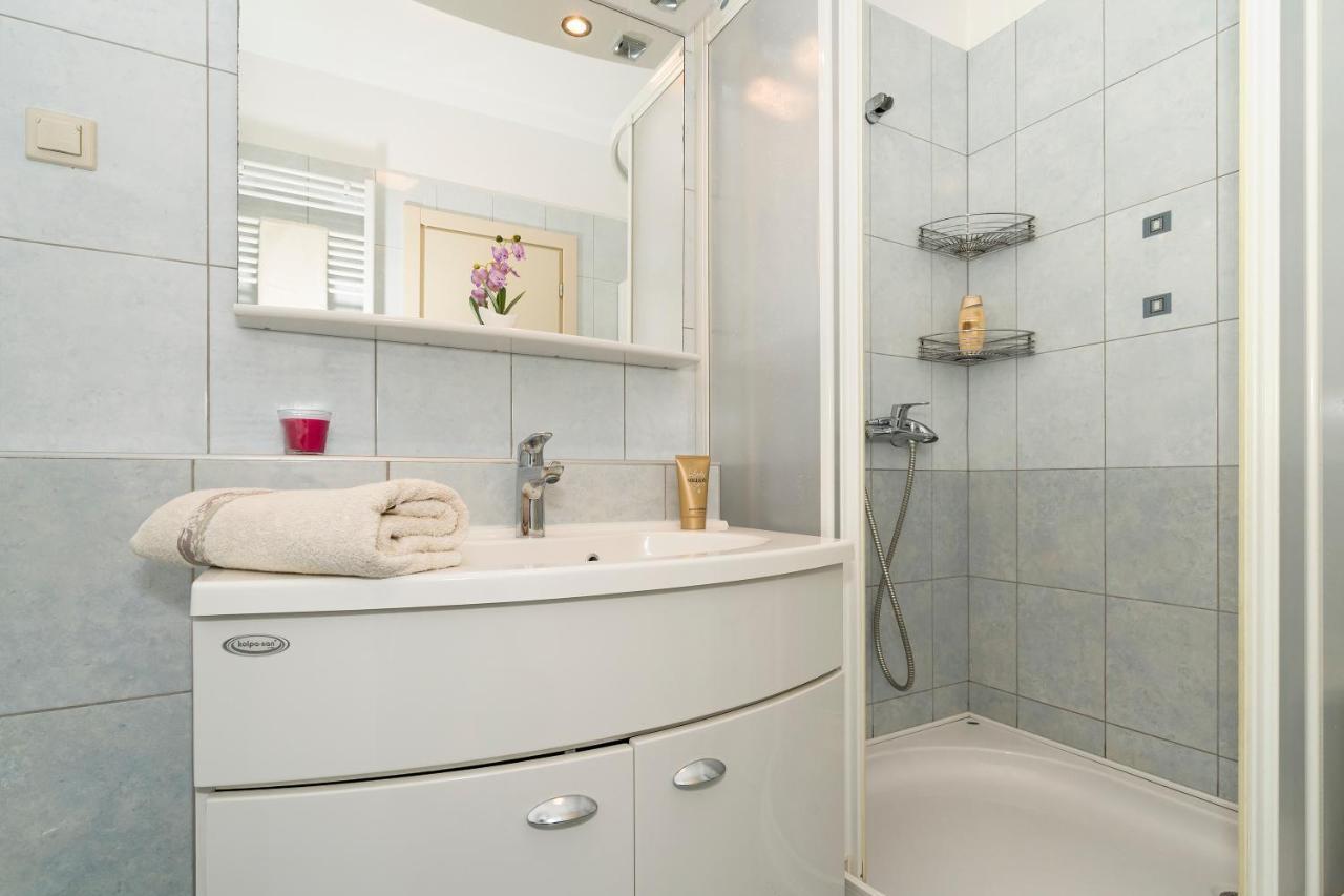 Luxury 1 Bedroom App Center&Balcony Free Parking Split Buitenkant foto